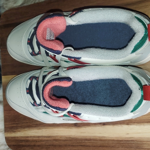 Mens Reebok shoes - Picture 6 of 7